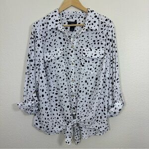 Investments Woman Women’s Top Sz 1X NWT Button Up Black White